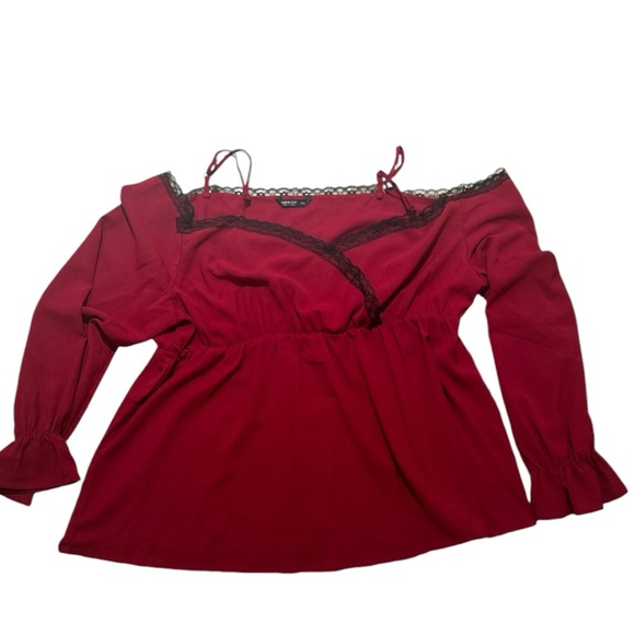 Shein Curve Women’s Off the Shoulder Peplum  LS Top Red with Black Lace Size 3XL - Picture 2 of 4